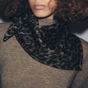 WOOL BLEND ANIMAL PRINT BANDANA - TRIANGLE SCARF - LEOPARD TRIANGULAR SCARF